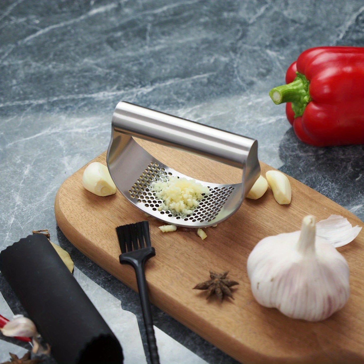 1pc, Garlic Press, Stainless Steel Garlic Press, Rocker Metal Garlic Mincer, Washable Garlic Crusher, Kitchen Garlic Chopper, Garlic Masher, Kitchen Stuff, Kitchen Gadgets Kitchen Accessories