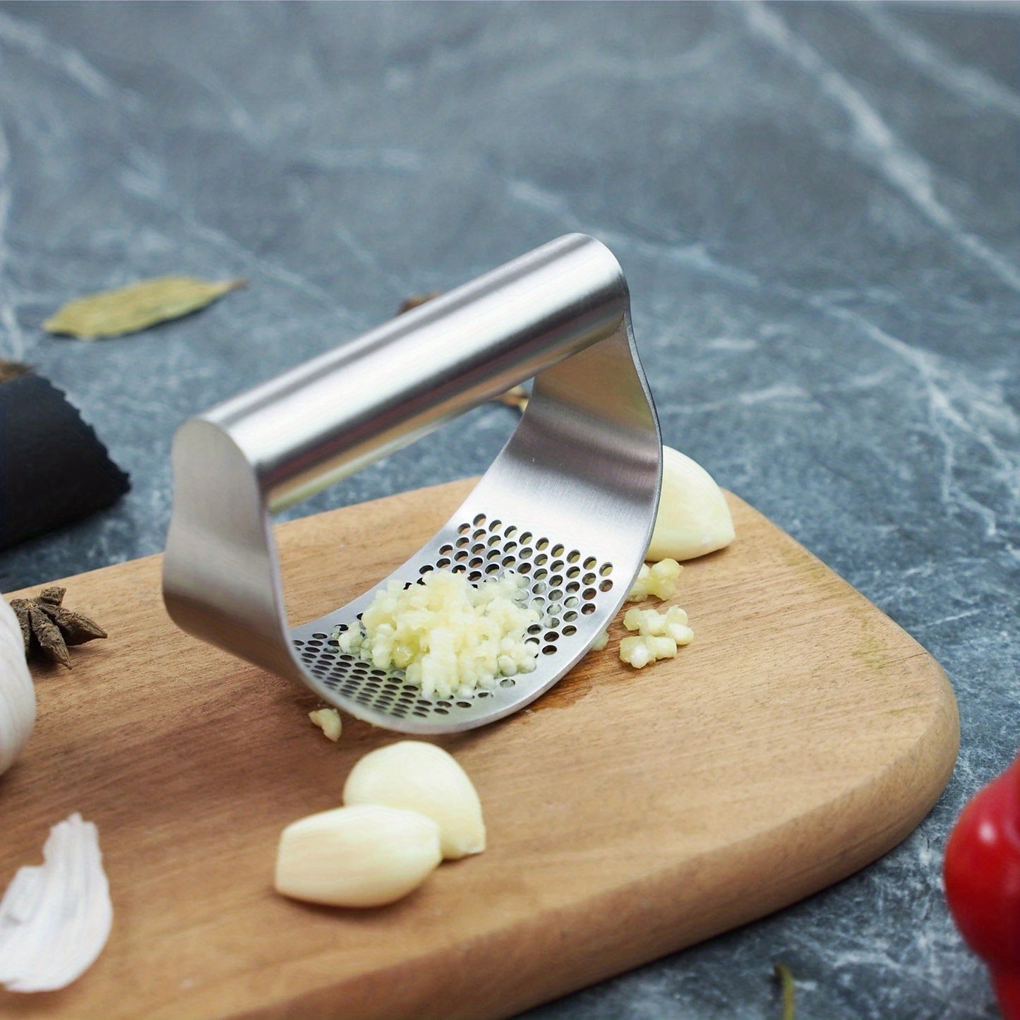 1pc, Garlic Press, Stainless Steel Garlic Press, Rocker Metal Garlic Mincer, Washable Garlic Crusher, Kitchen Garlic Chopper, Garlic Masher, Kitchen Stuff, Kitchen Gadgets Kitchen Accessories